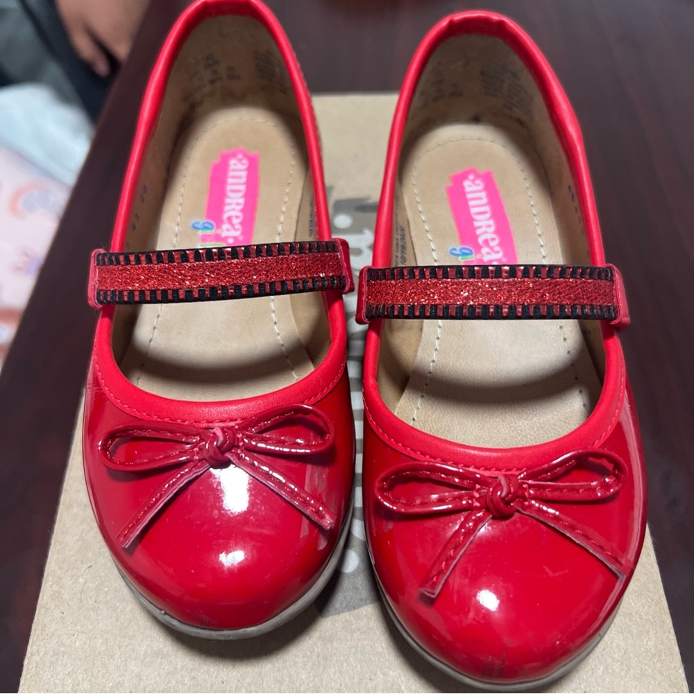 ANDREA FENZI Red Patent Mary Jane Shoes with Bow Detail